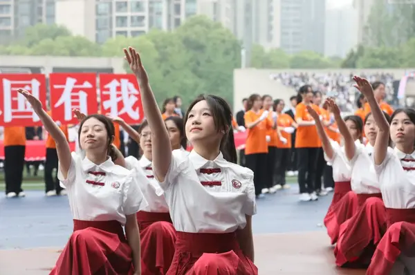 Chongqing Normal University er vertskap for de 57. vårens friidrettsspill